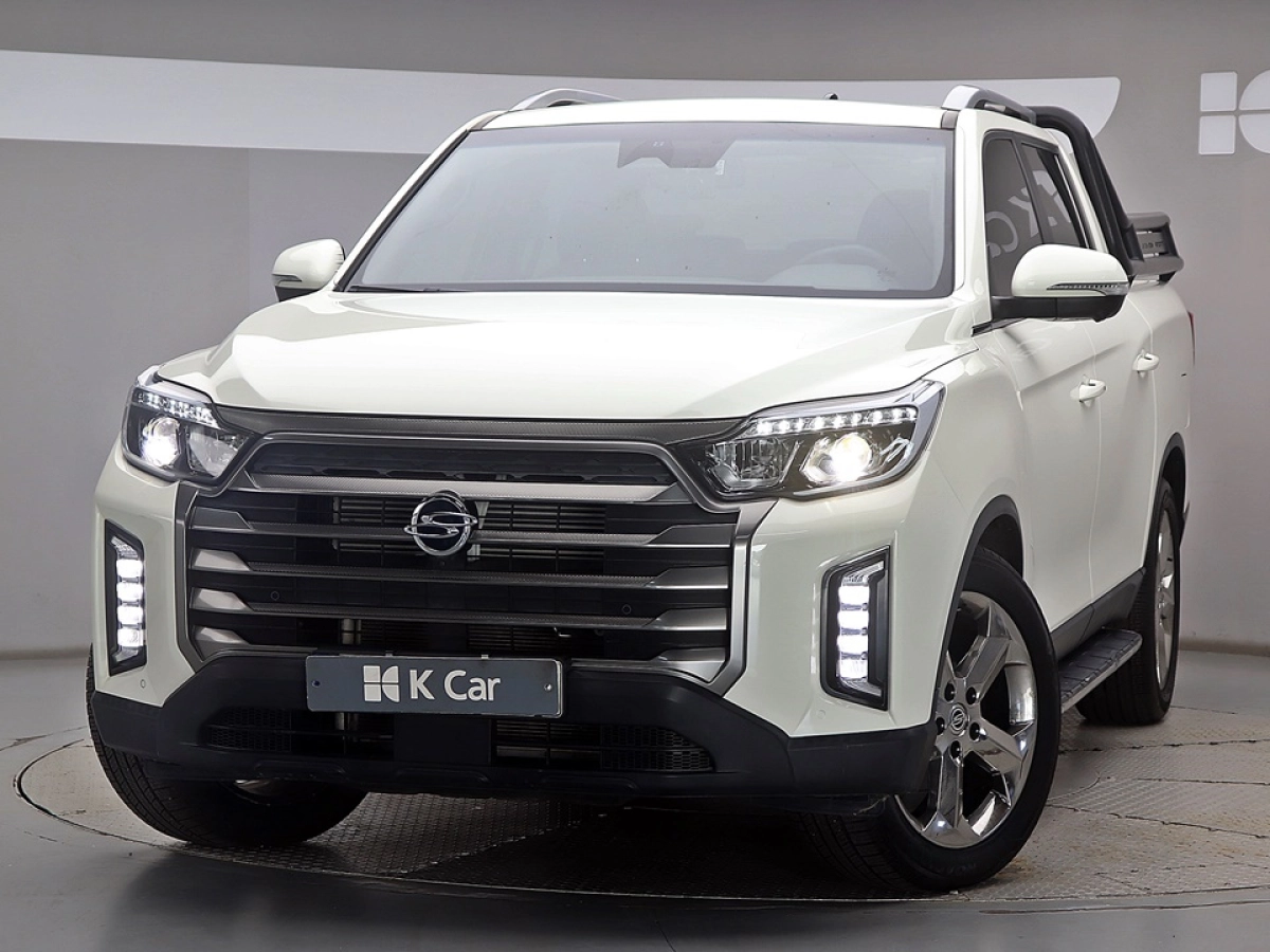 SSANGYONG REXTON SPORTS CAR