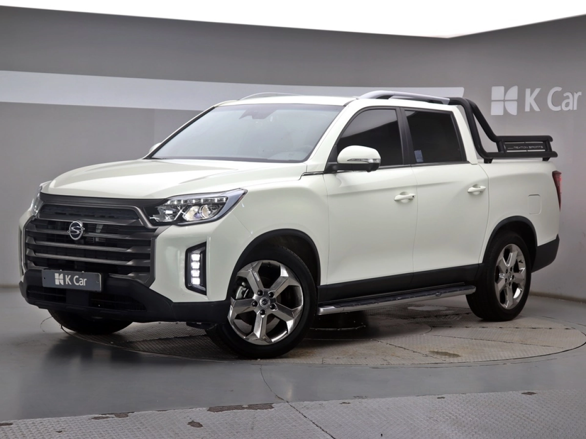 SSANGYONG REXTON SPORTS CAR