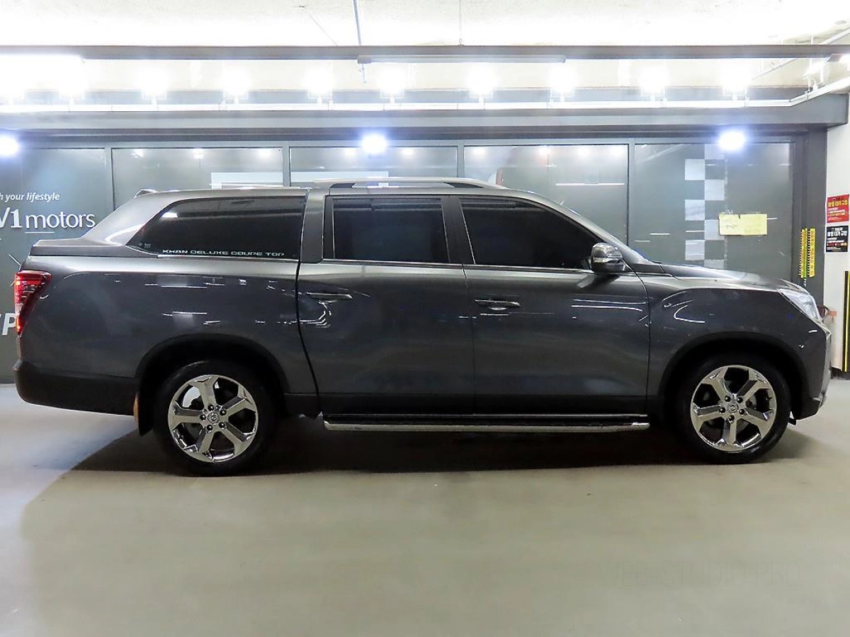 SSANGYONG REXTON SPORTS CAR