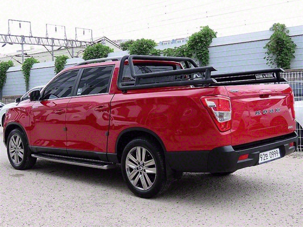 SSANGYONG REXTON SPORTS CAR