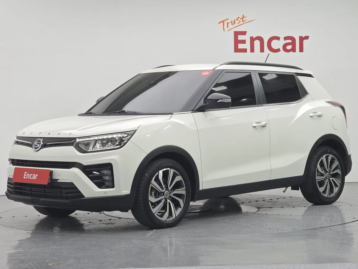 SSANGYONG TIVOLI VERY NEW
