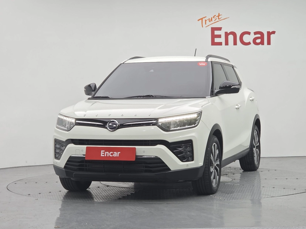 SSANGYONG TIVOLI VERY NEW