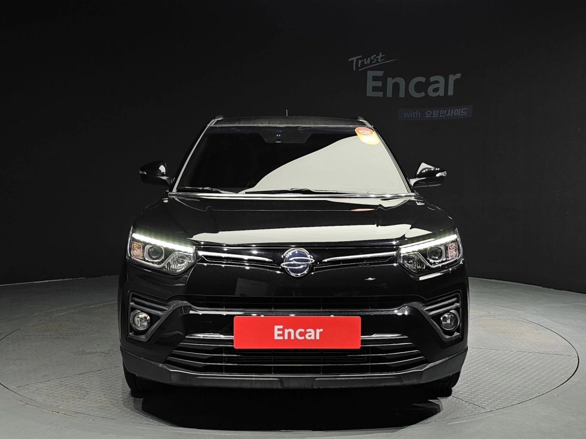 SSANGYONG TIVOLI VERY NEW