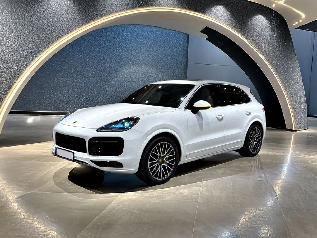 PORSCHE CAYENNE PO536