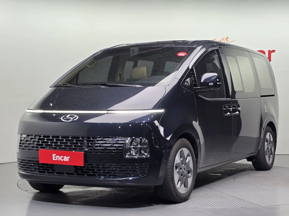 HYUNDAI STARIA 2023