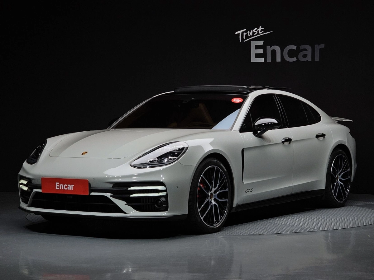 PORSCHE PANAMERA 971