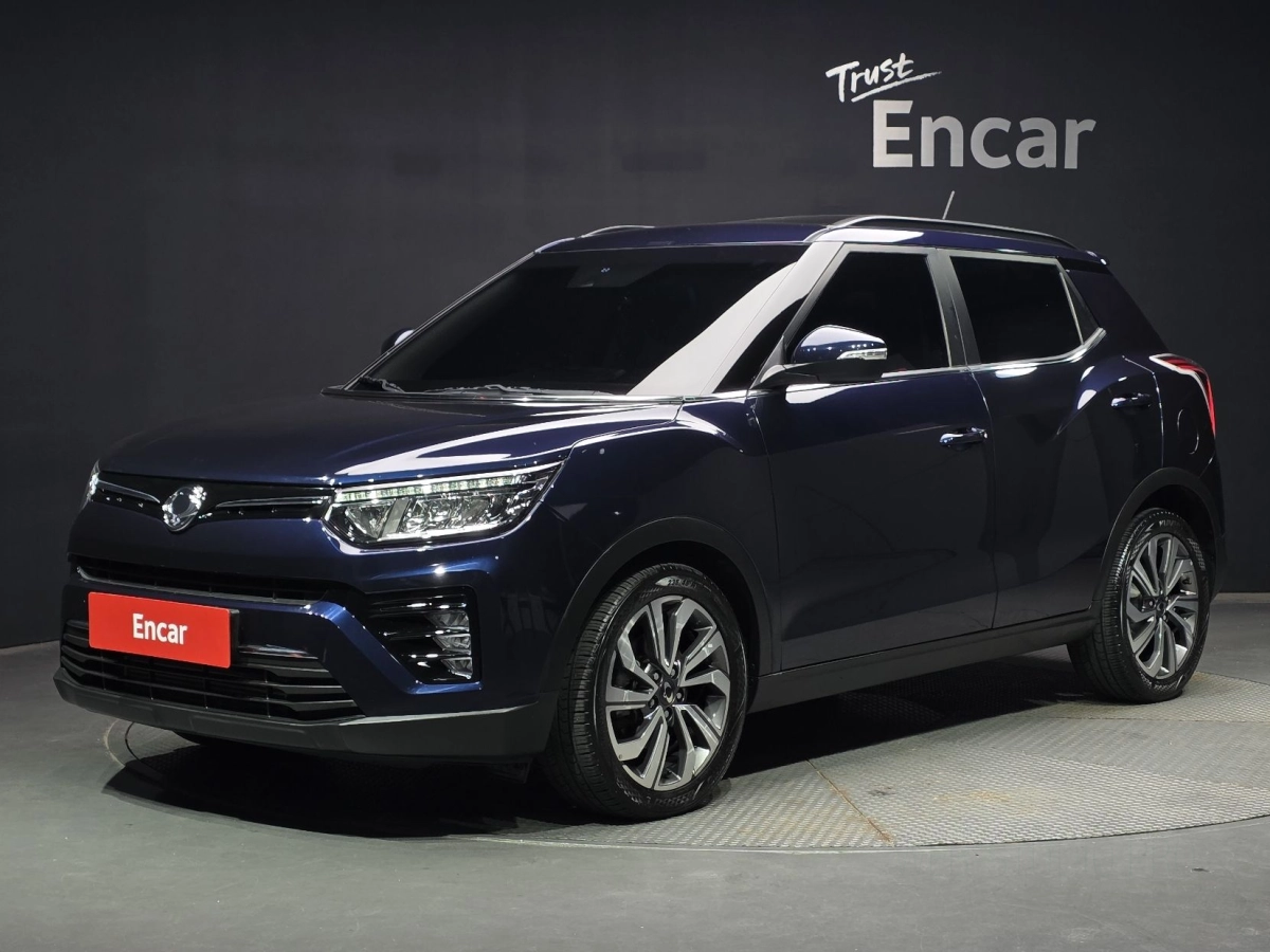 SSANGYONG TIVOLI VERY NEW  2019