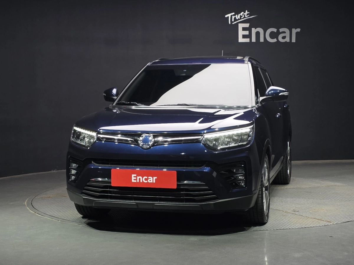 SSANGYONG TIVOLI VERY NEW