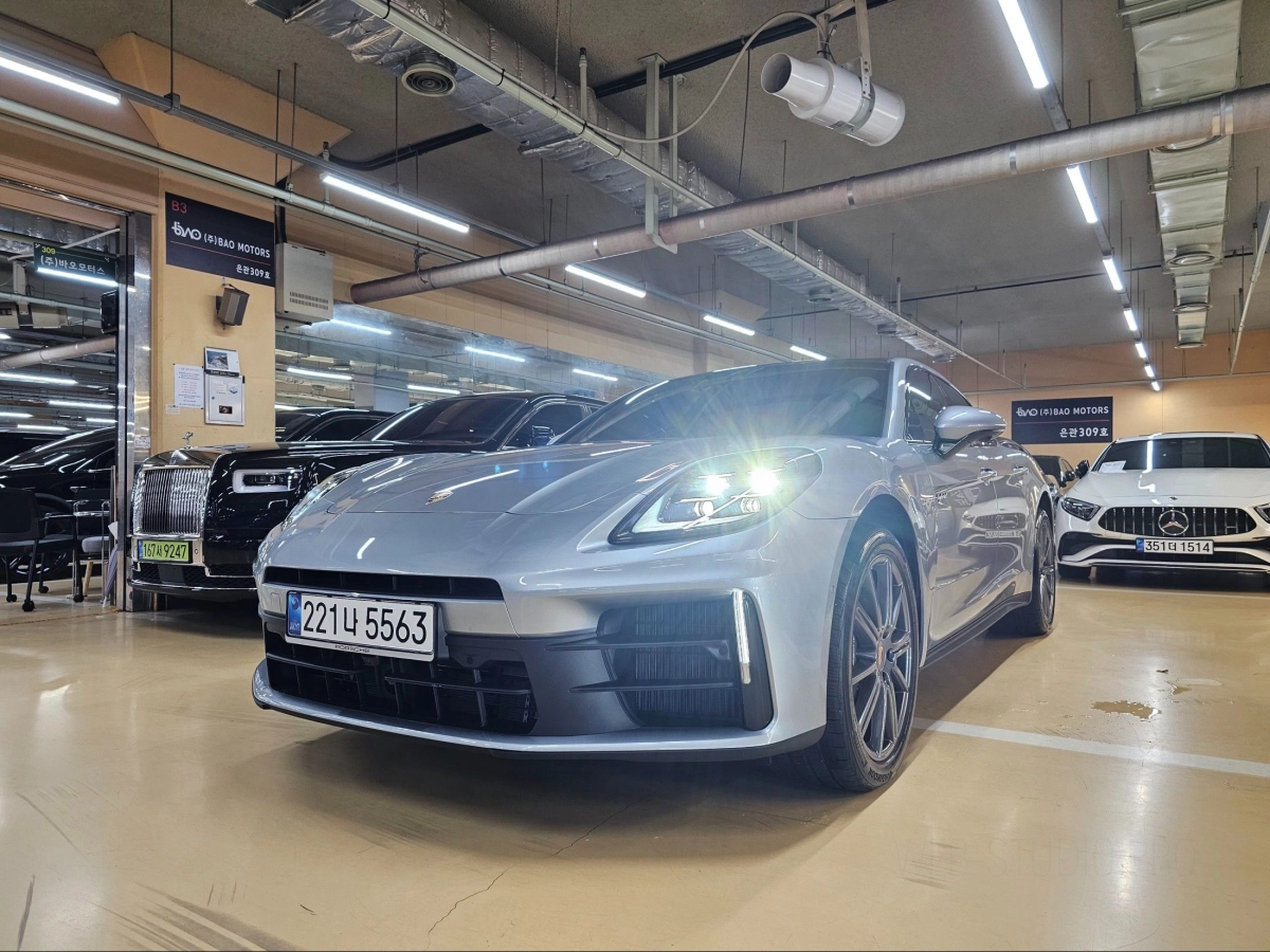 PORSCHE PANAMERA 972