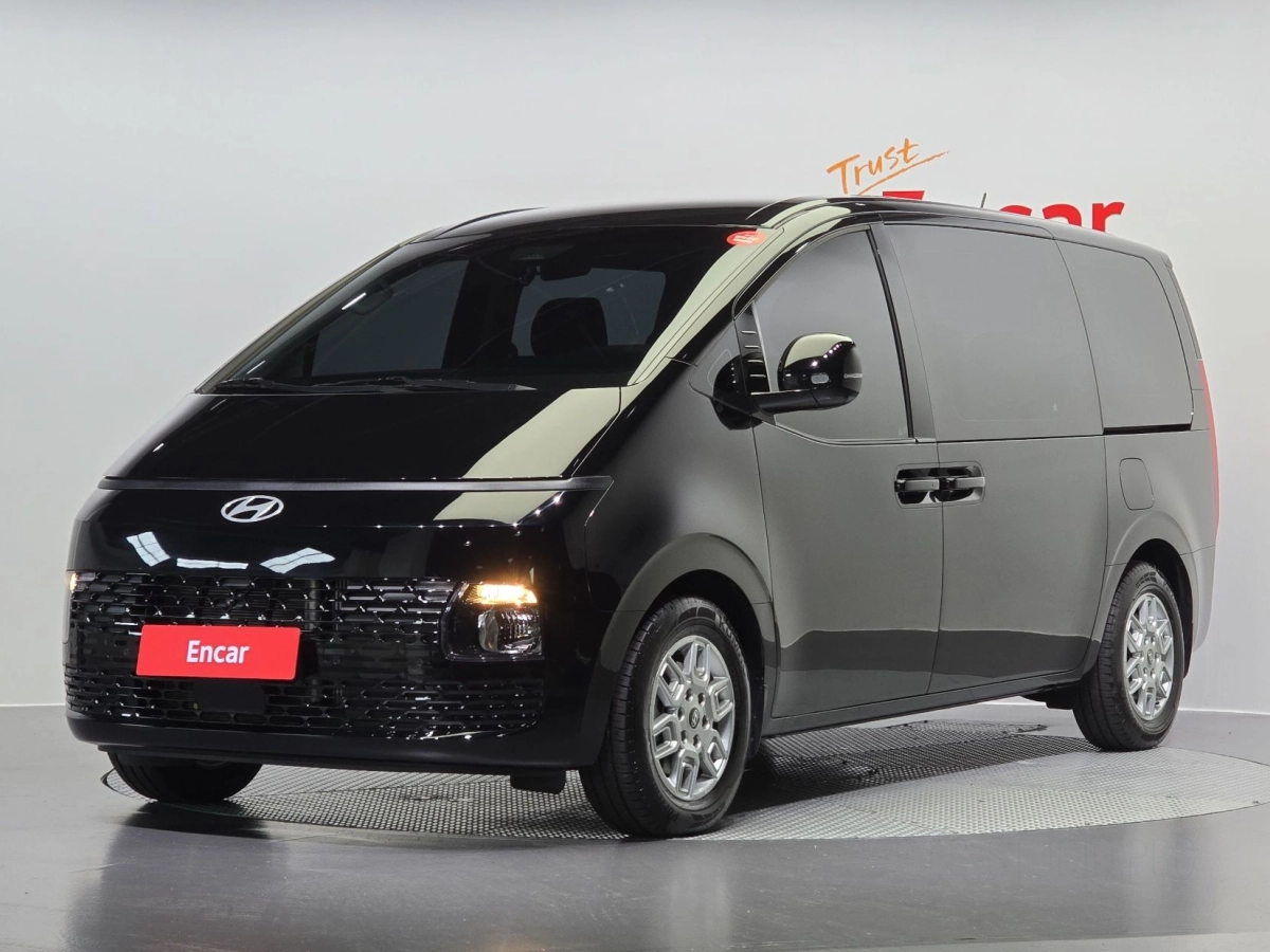 HYUNDAI STARIA 2024