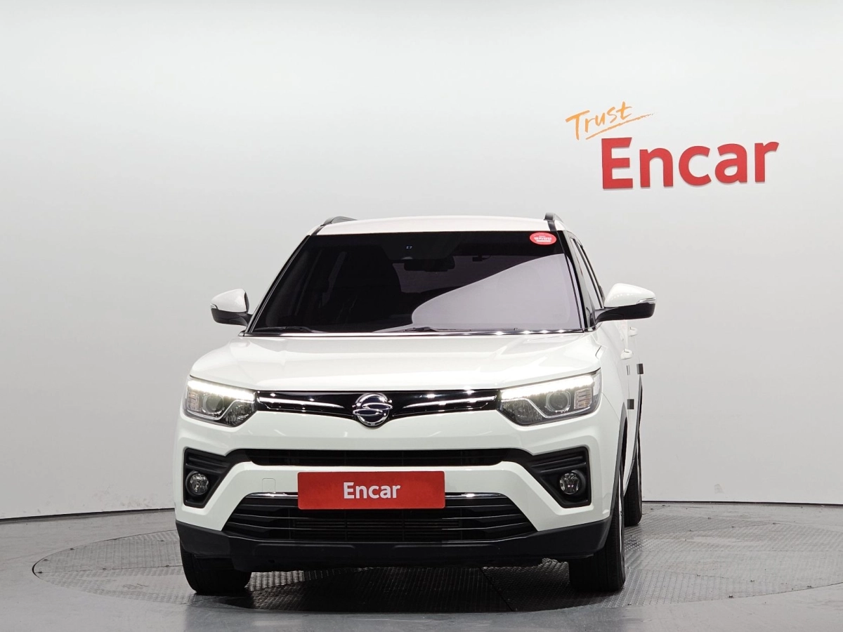 SSANGYONG TIVOLI VERY NEW