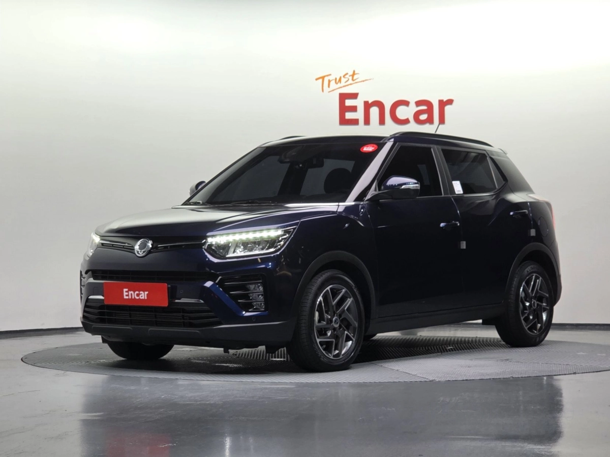 SSANGYONG TIVOLI VERY NEW