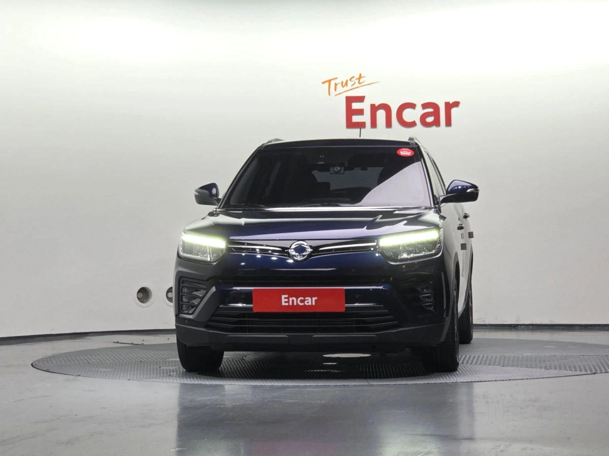 SSANGYONG TIVOLI VERY NEW