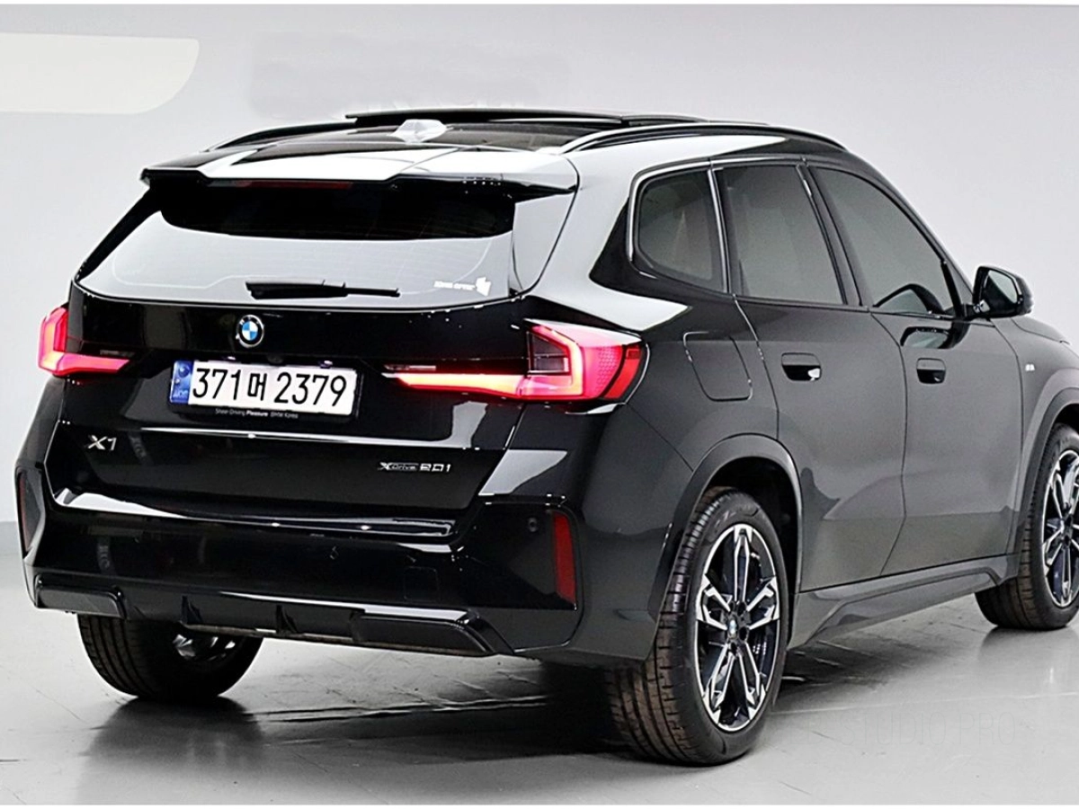 BMW X1 U11