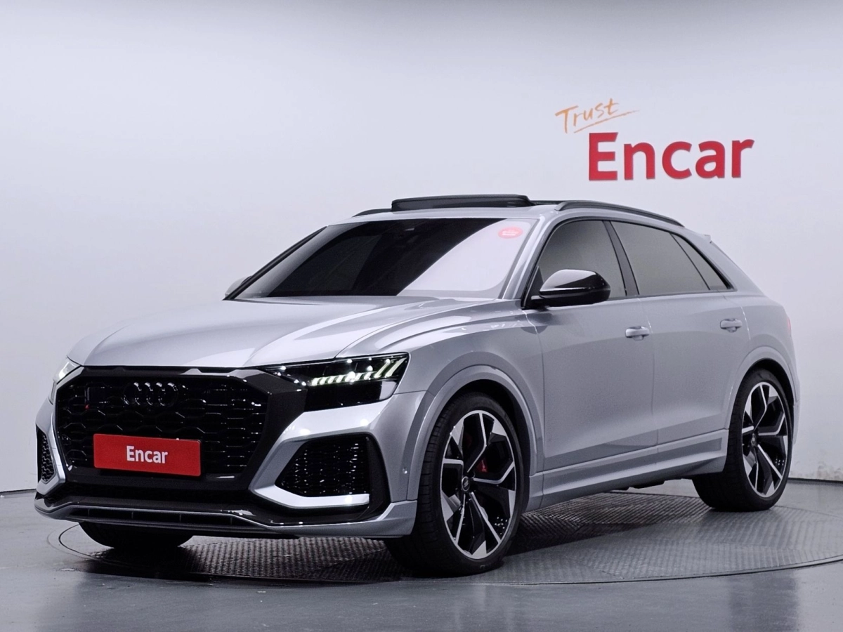 AUDI RSQ8 4M  2022