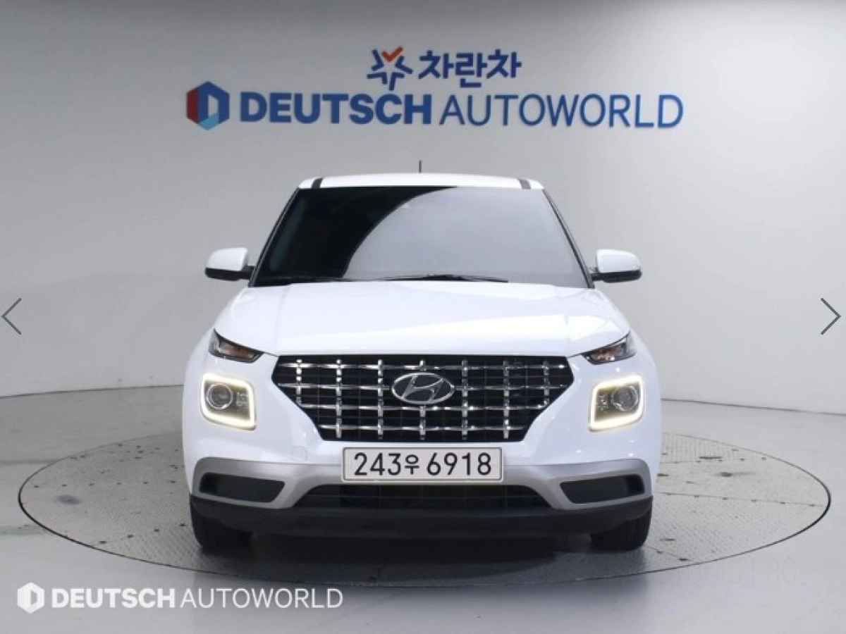HYUNDAI VENUE