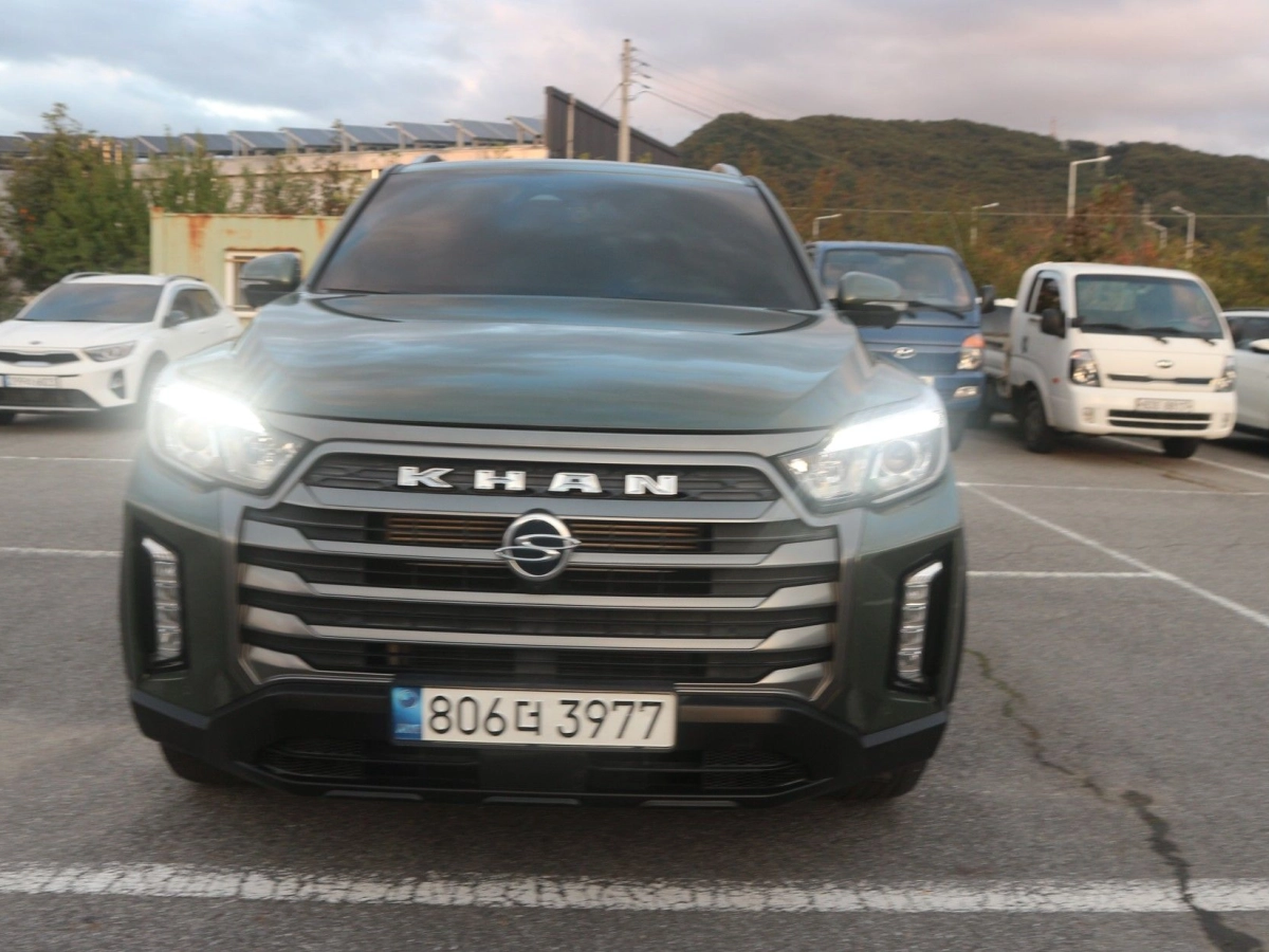 SSANGYONG REXTON SPORTS CAR