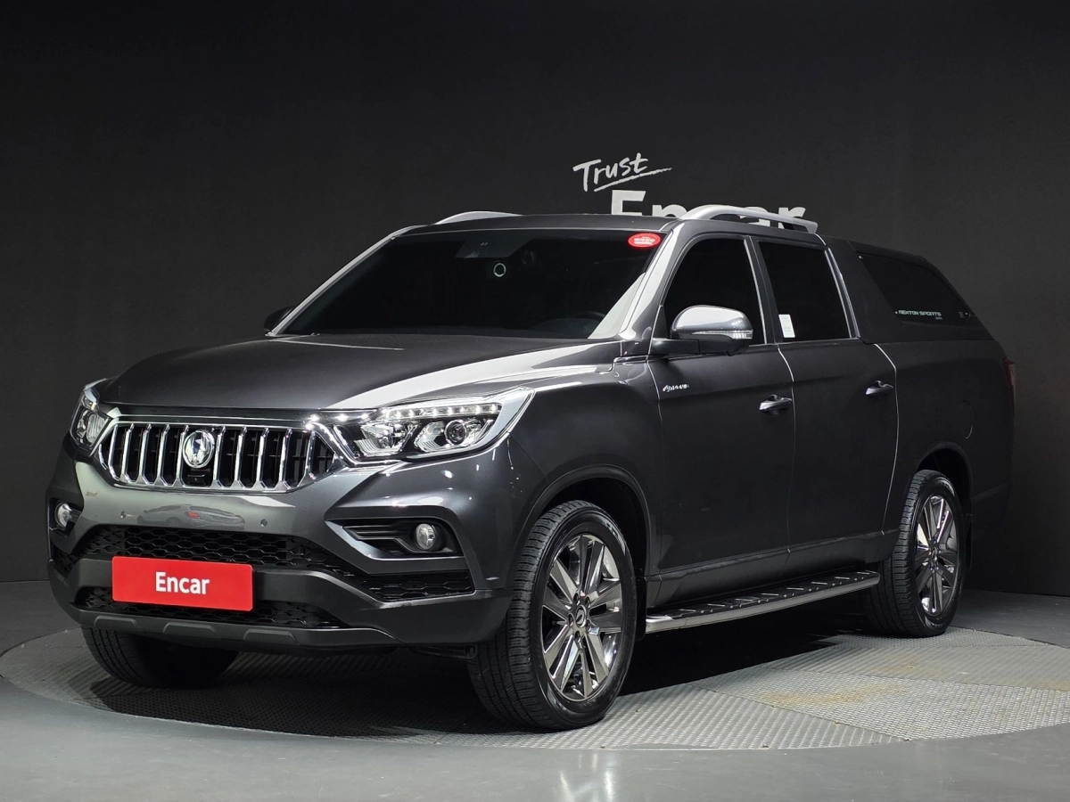 SSANGYONG REXTON SPORTS CAR