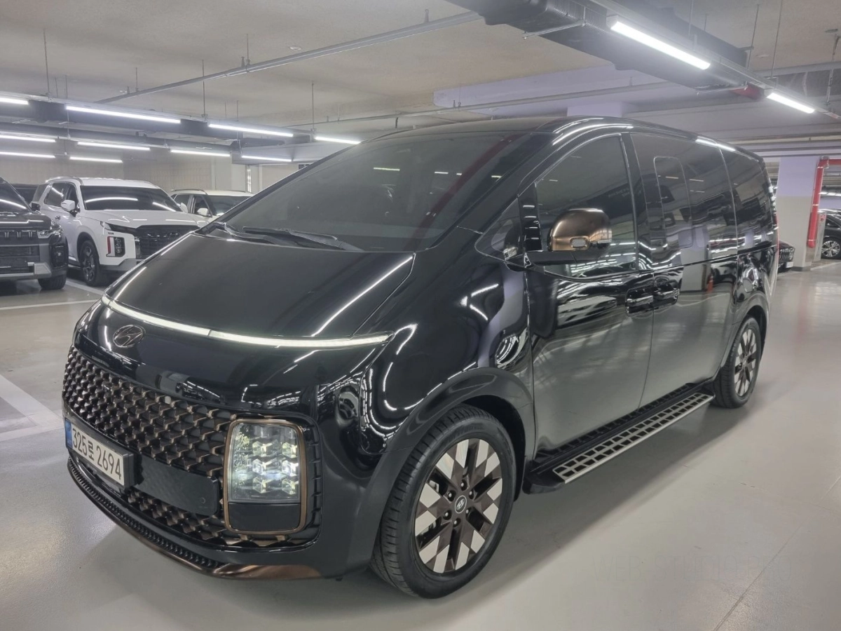 HYUNDAI STARIA 2021