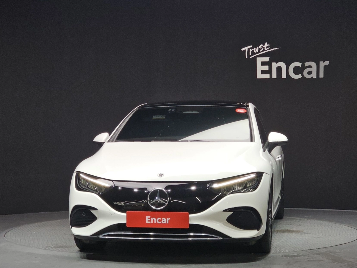 MERCEDES BENZ EQE V295