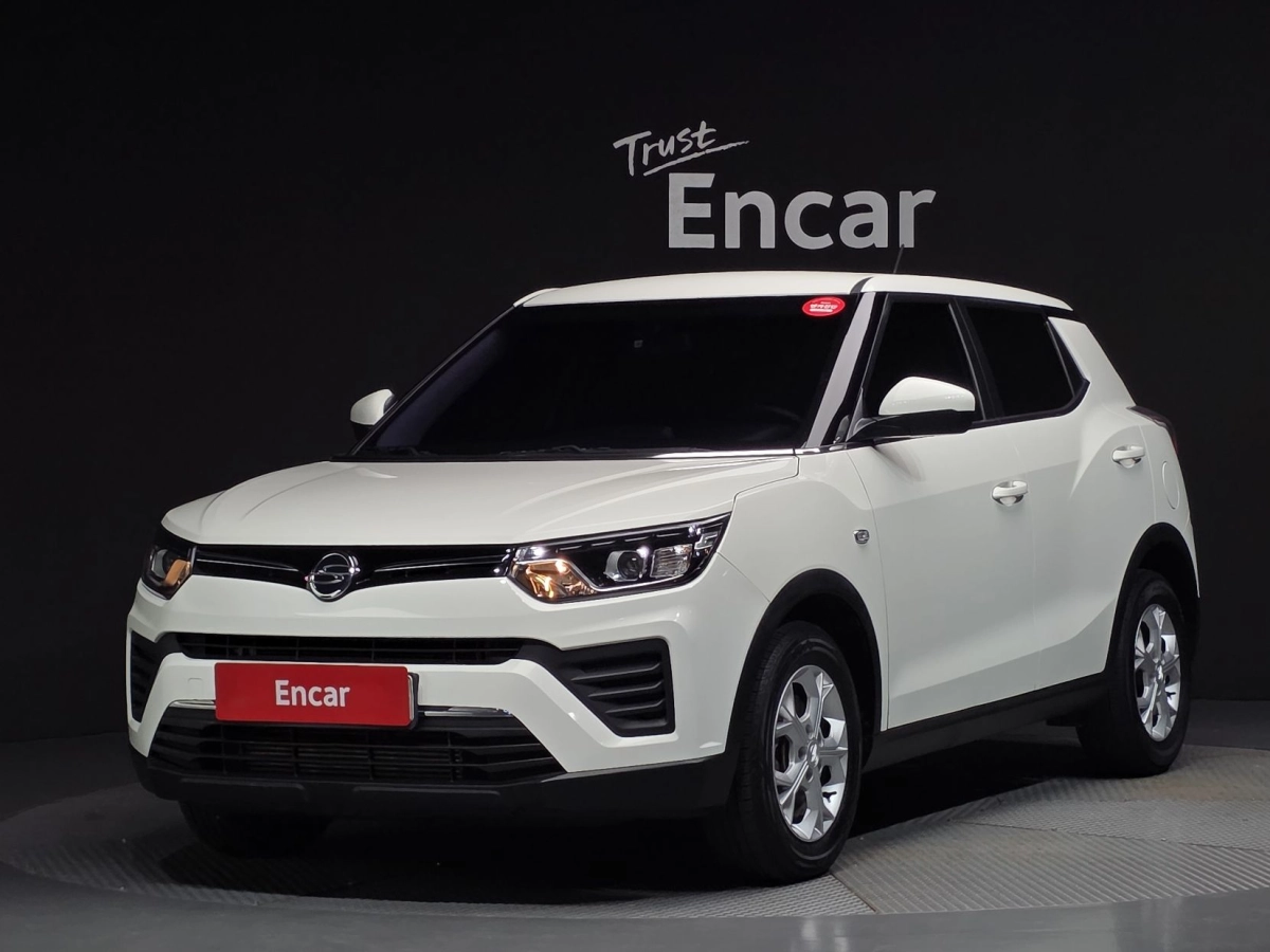 SSANGYONG TIVOLI VERY NEW