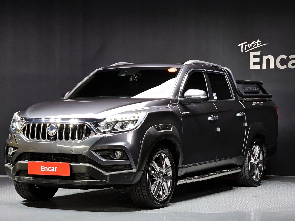 SSANGYONG REXTON SPORTS CAR