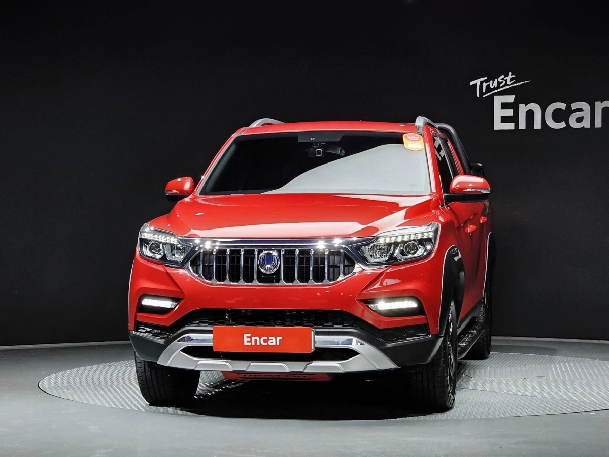 SSANGYONG REXTON SPORTS CAR