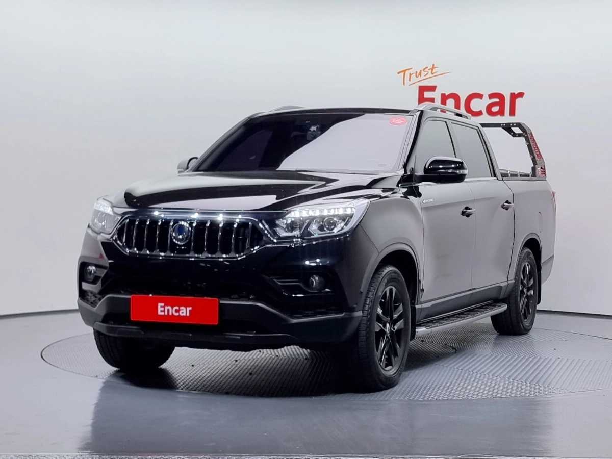 SSANGYONG REXTON SPORTS CAR