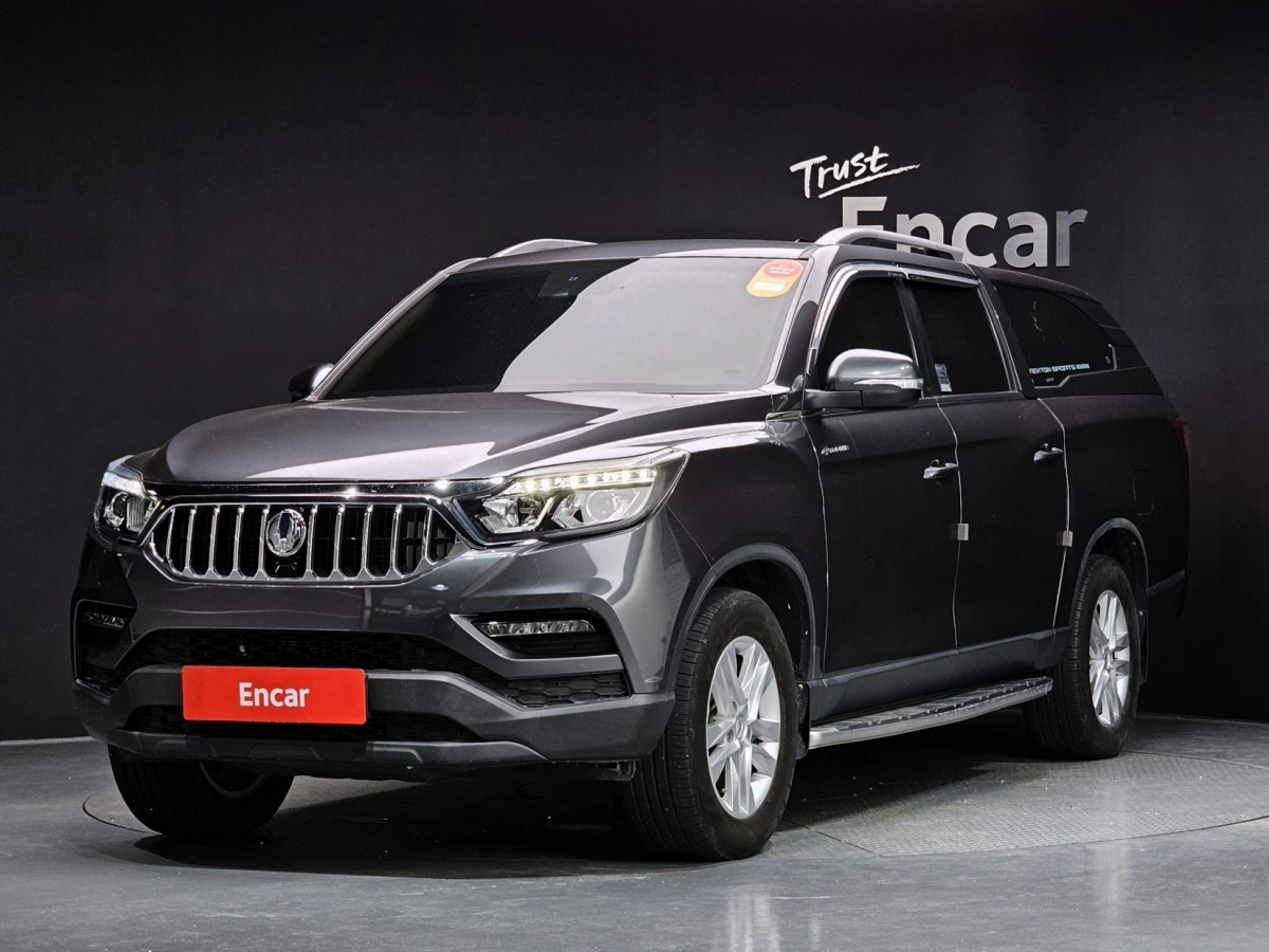 SSANGYONG REXTON SPORTS CAR