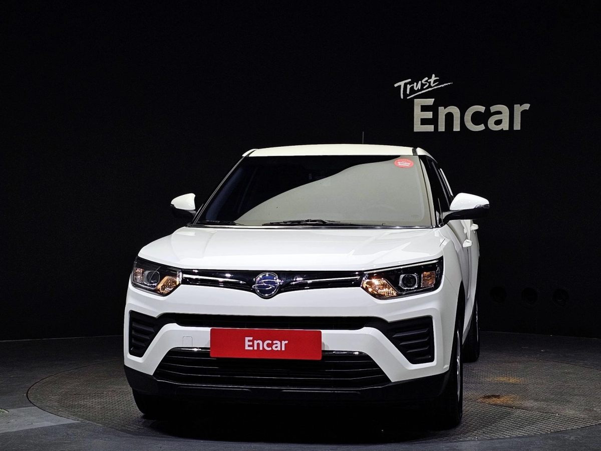 SSANGYONG TIVOLI VERY NEW