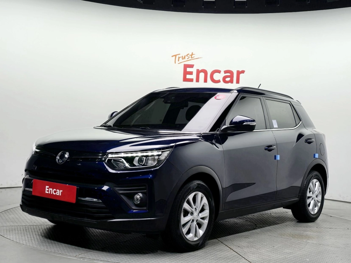 SSANGYONG TIVOLI VERY NEW