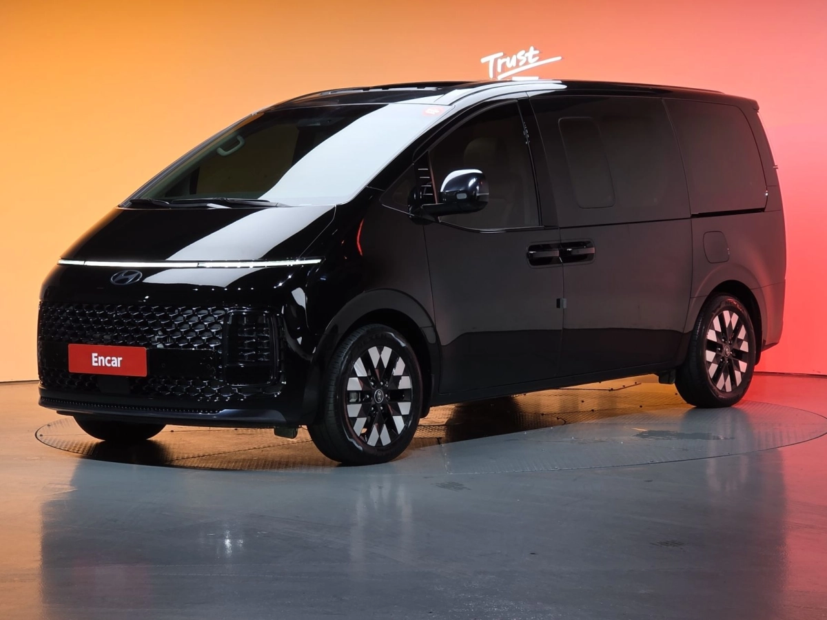 HYUNDAI STARIA 2024