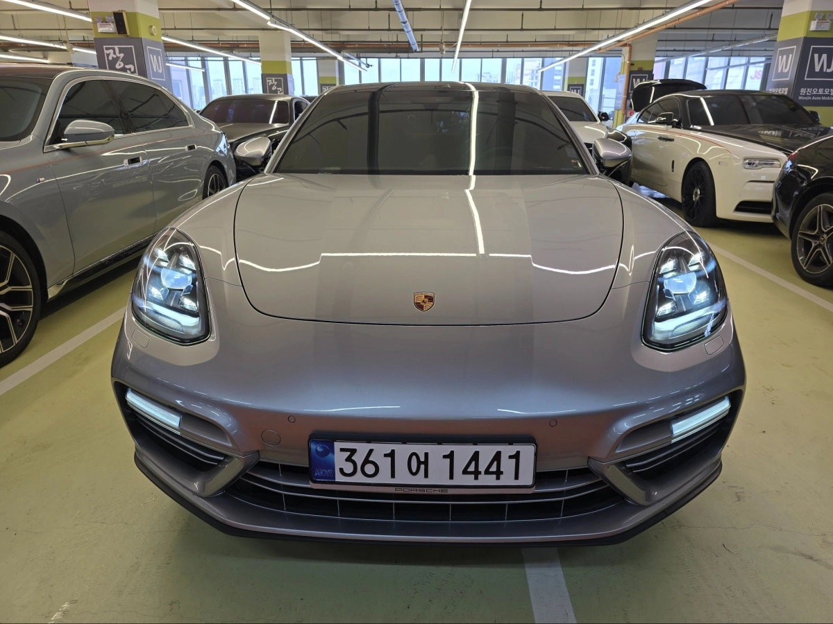 PORSCHE PANAMERA 971