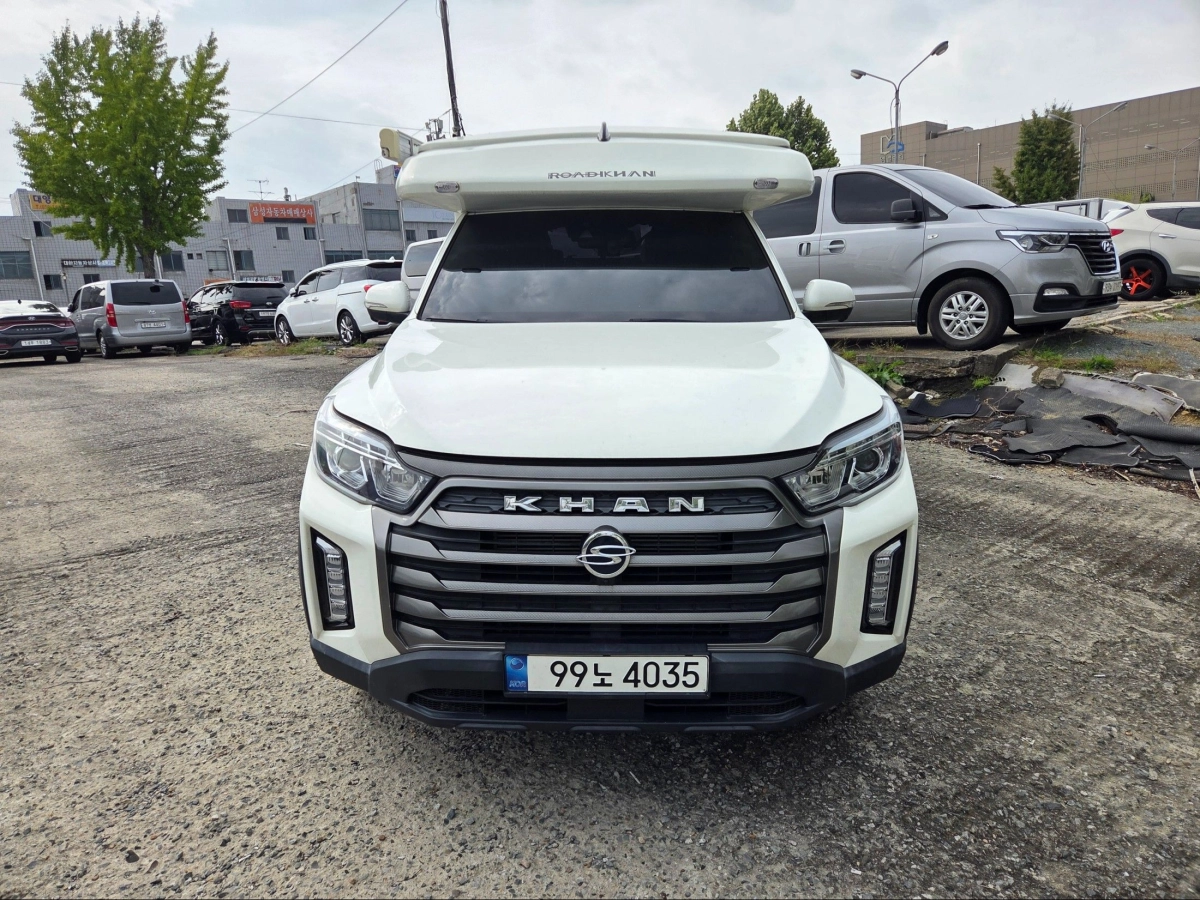 SSANGYONG REXTON SPORTS CAR