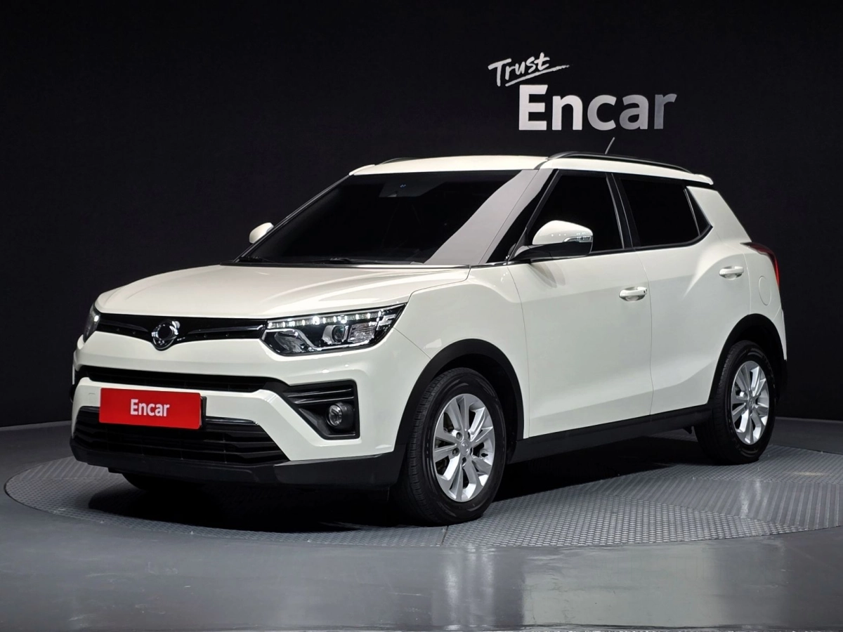 SSANGYONG TIVOLI VERY NEW