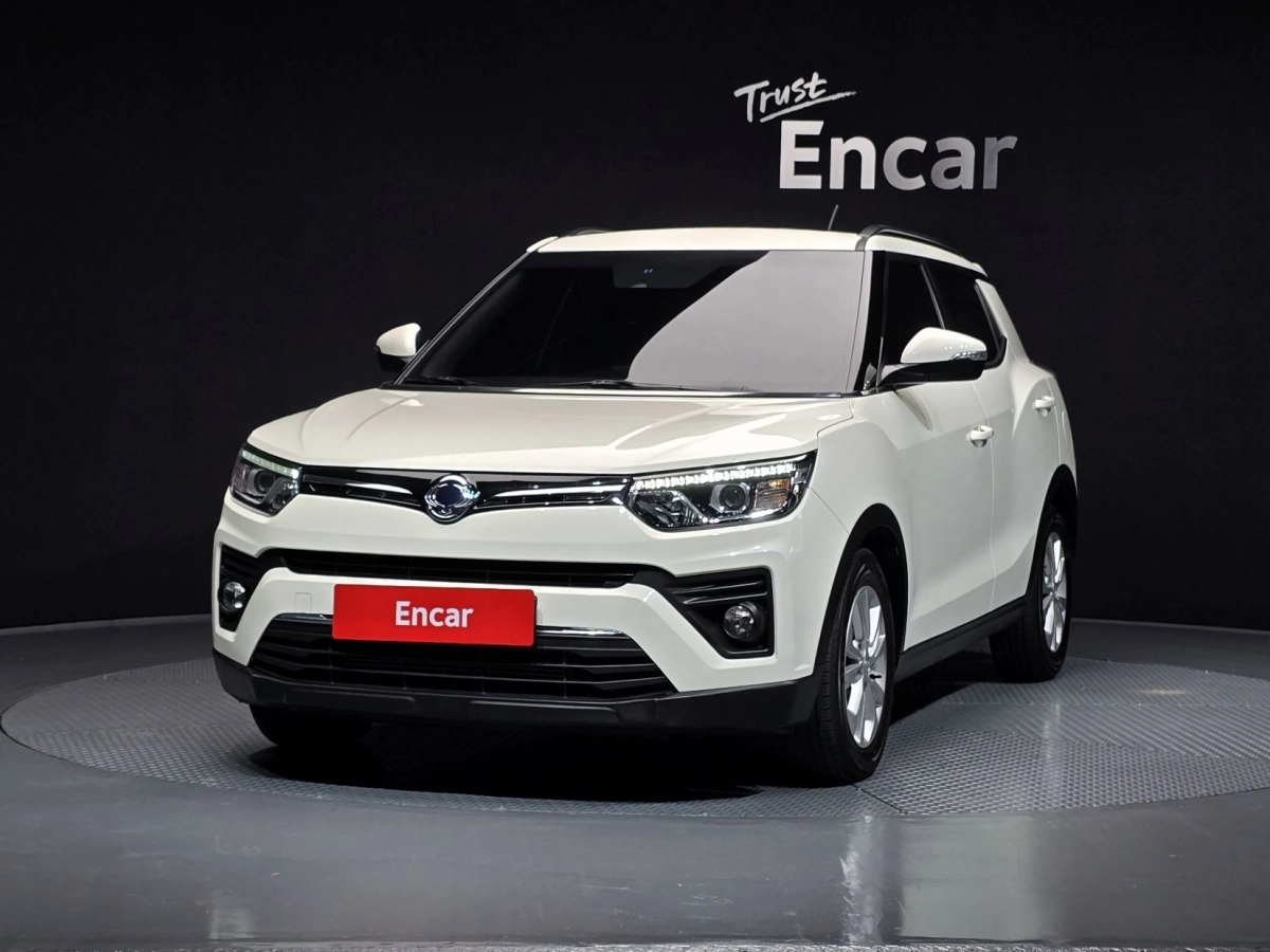 SSANGYONG TIVOLI VERY NEW