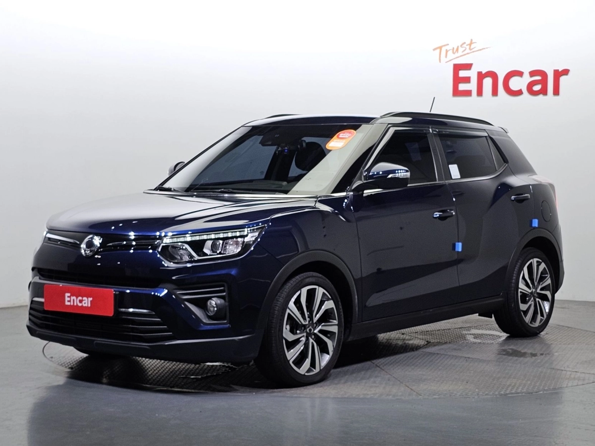 SSANGYONG TIVOLI VERY NEW