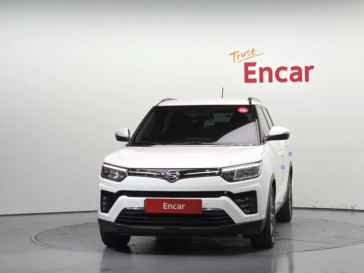 SSANGYONG TIVOLI VERY NEW