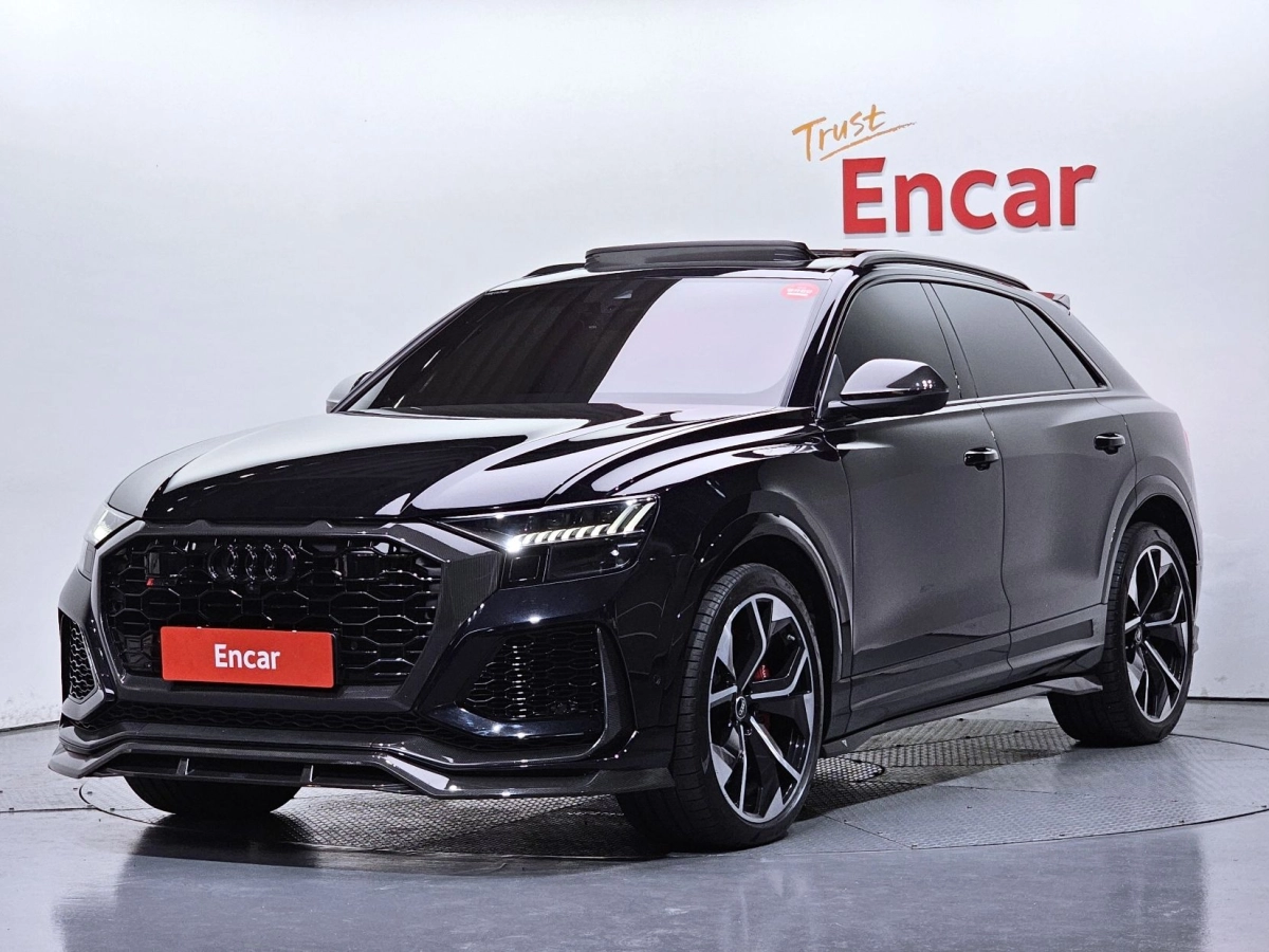 AUDI RSQ8 4M  2021