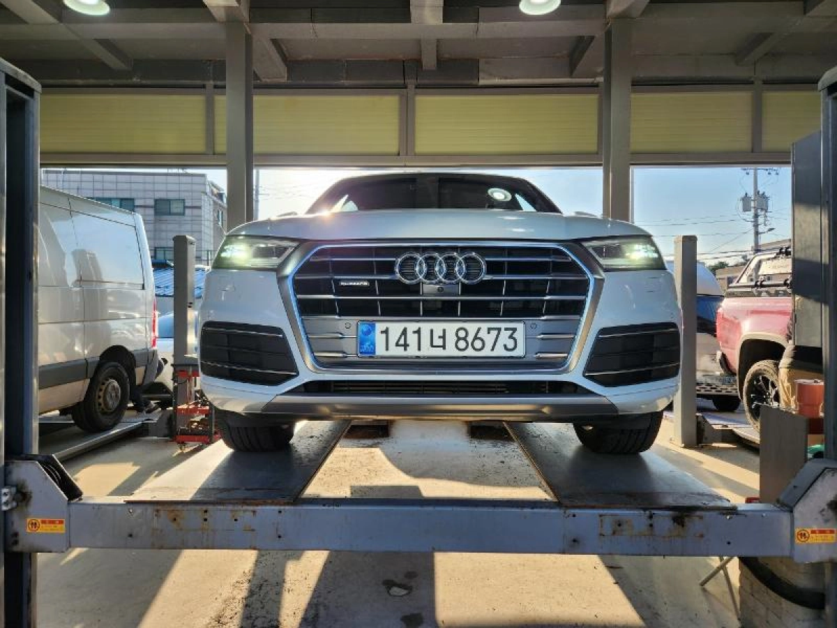 AUDI Q5 FY