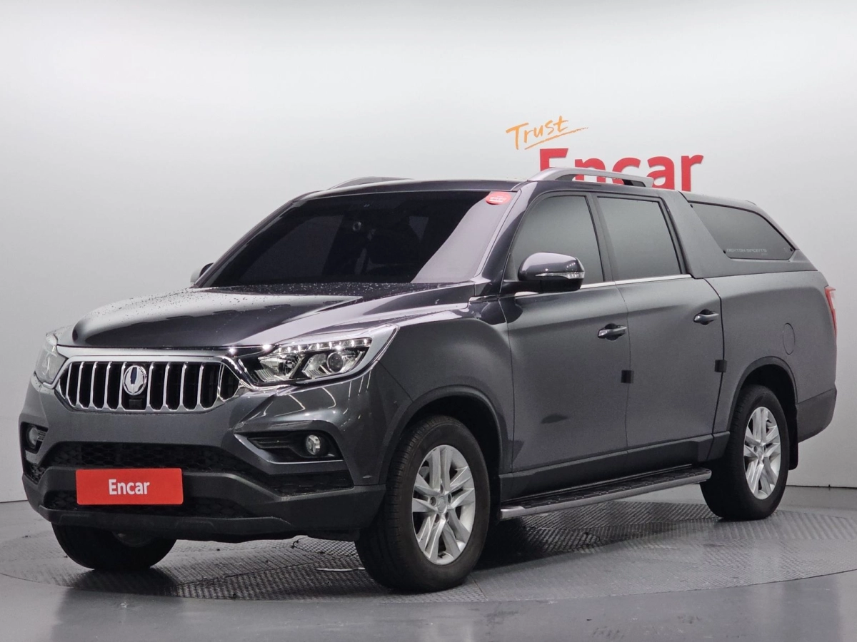 SSANGYONG REXTON SPORTS CAR