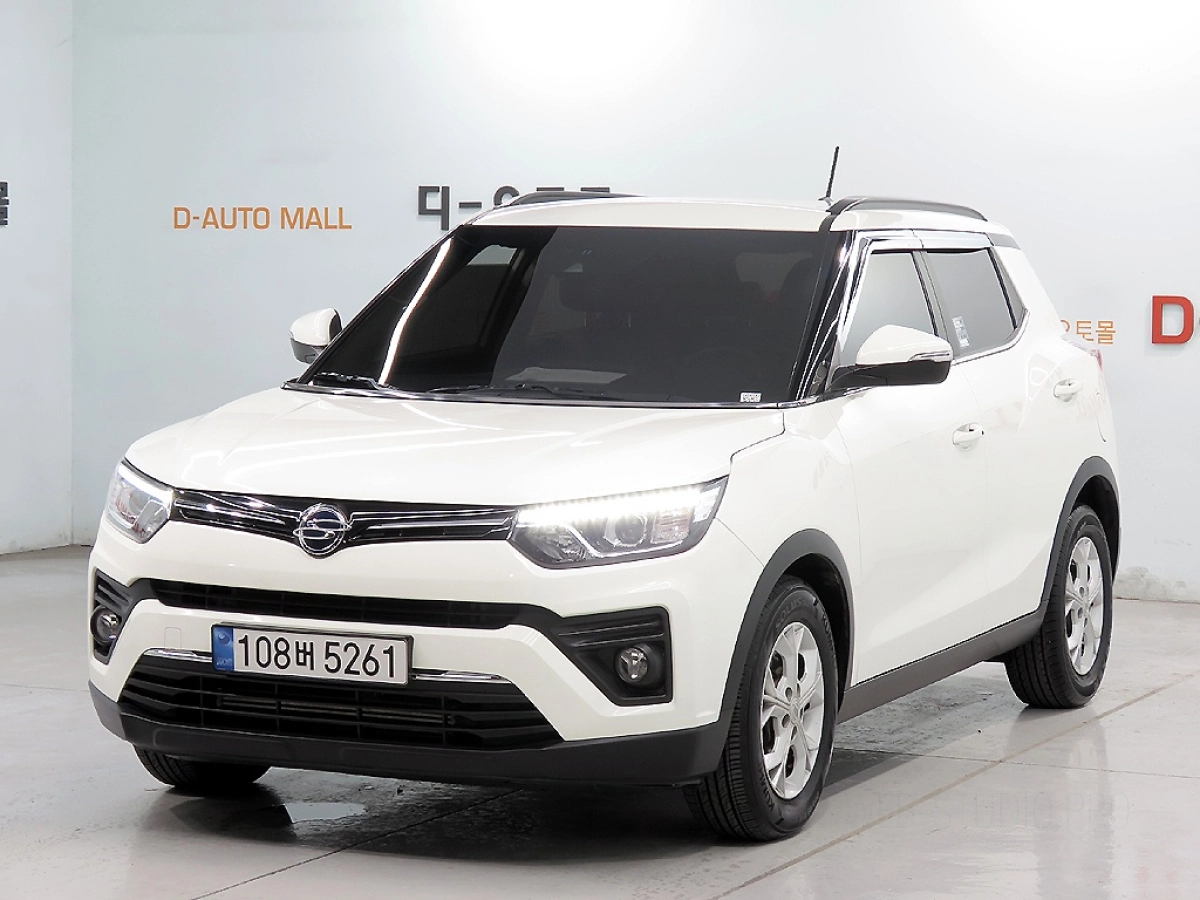 SSANGYONG TIVOLI VERY NEW