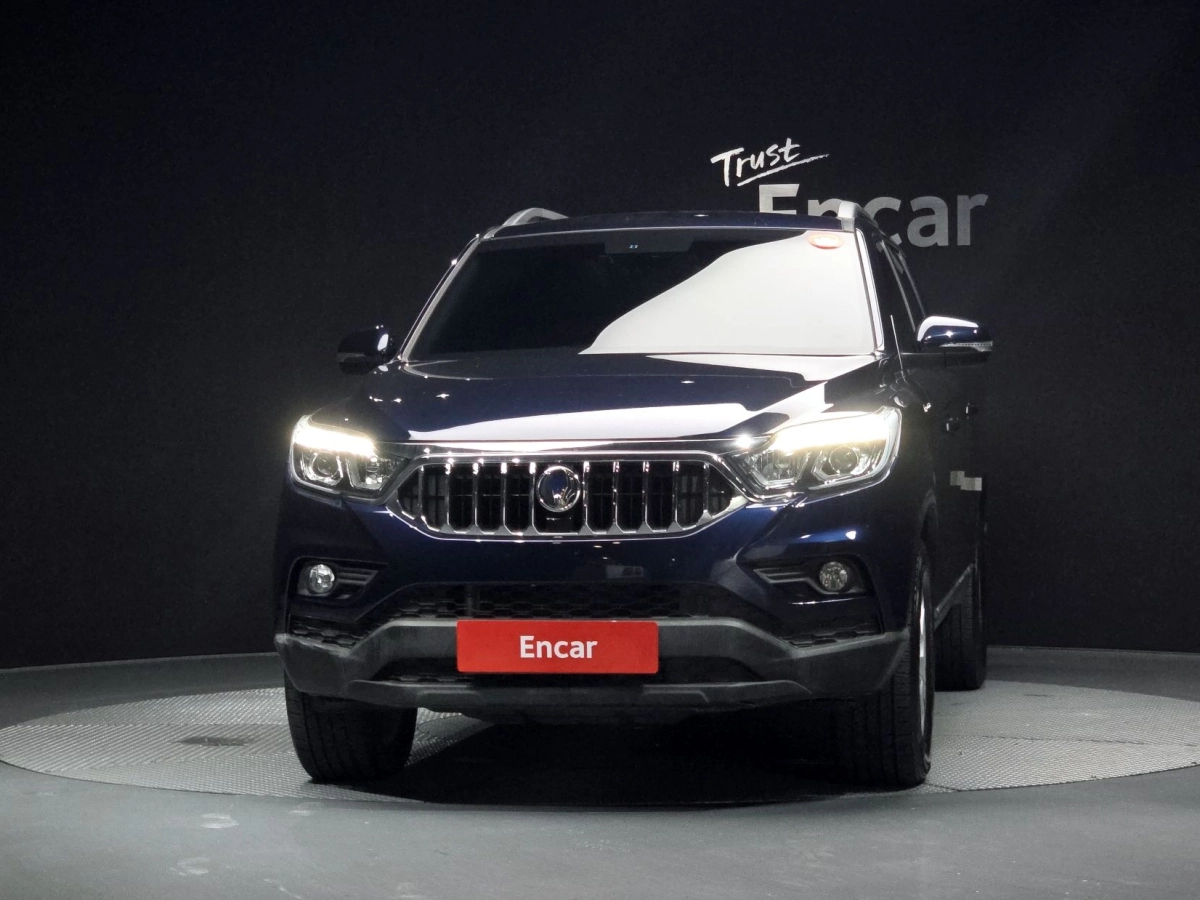 SSANGYONG REXTON SPORTS CAR