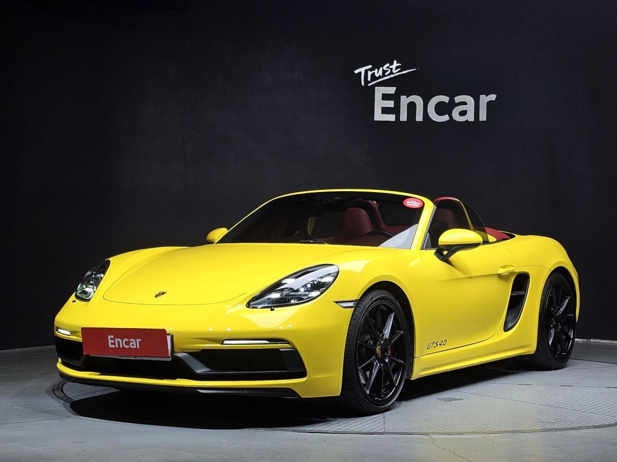 PORSCHE 718 BOXSTER