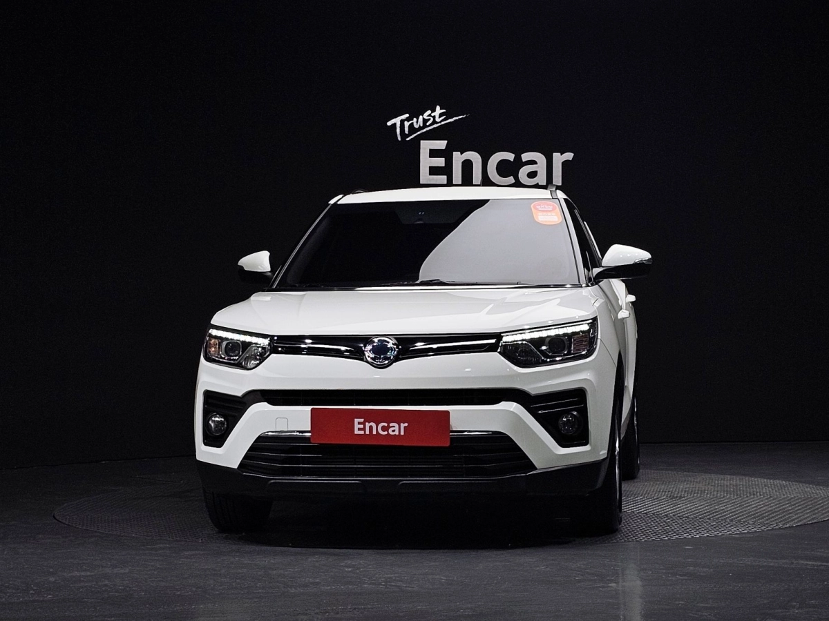 SSANGYONG TIVOLI VERY NEW