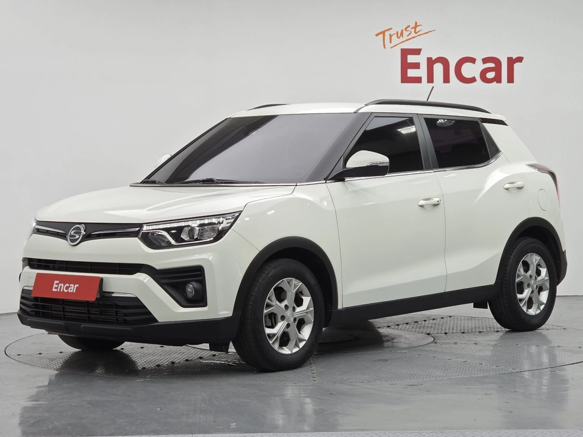 SSANGYONG TIVOLI VERY NEW