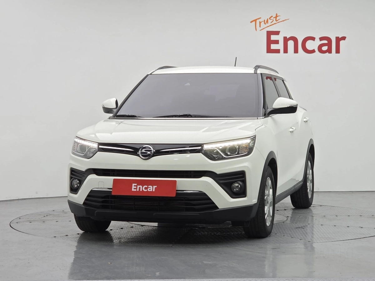 SSANGYONG TIVOLI VERY NEW