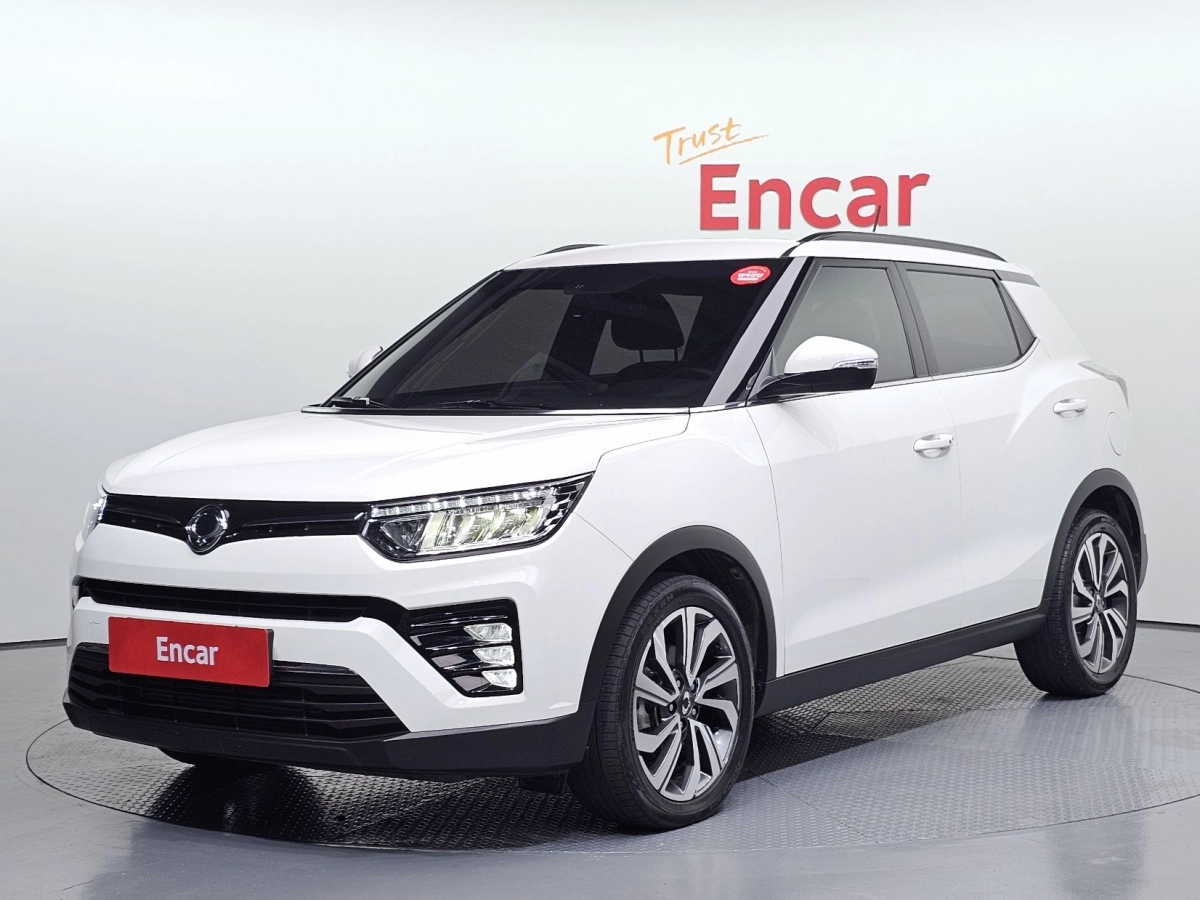 SSANGYONG TIVOLI VERY NEW