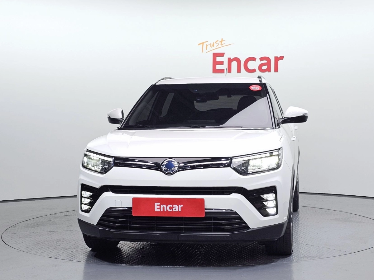 SSANGYONG TIVOLI VERY NEW