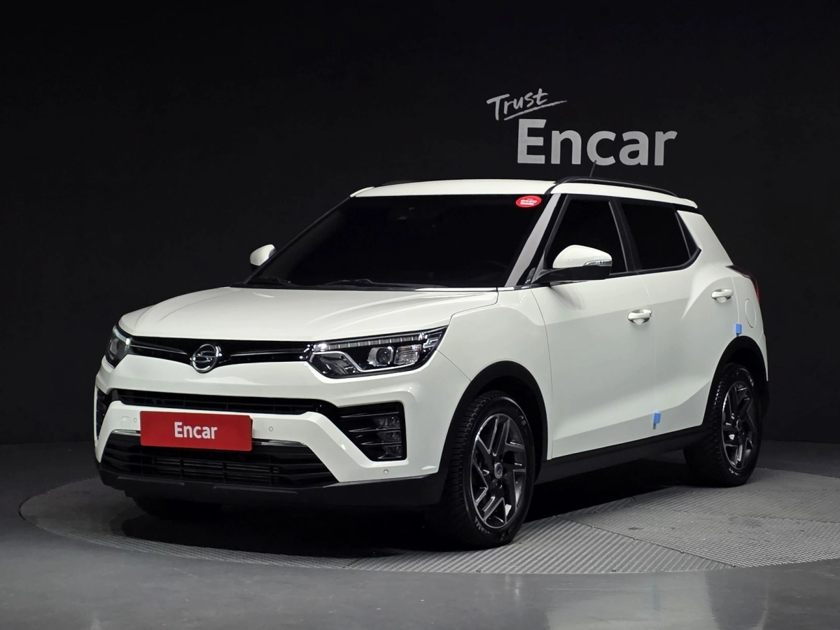 SSANGYONG TIVOLI VERY NEW